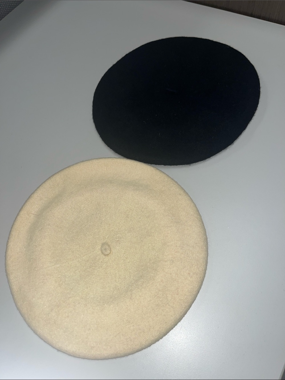 Source Unknown Wool Women's Beret Duo in Black and Cream bundle